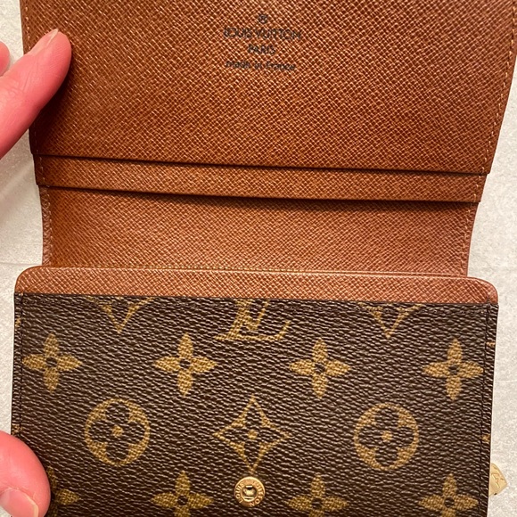 ❌Sold❌ LV wallet. Porte Monnaie Trésor - Picture 3 of 16